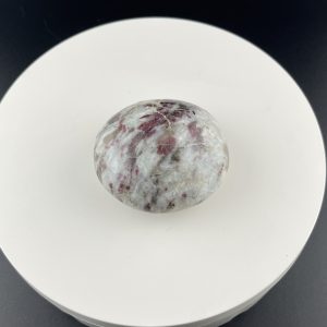 Galet de Tourmaline Rose entre 101g et 110g