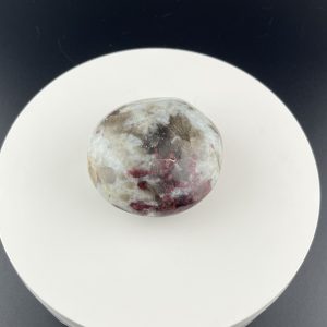 Galet de Tourmaline Rose entre 131g et 140g