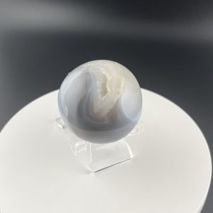Sphère d'Agate drusy 134g